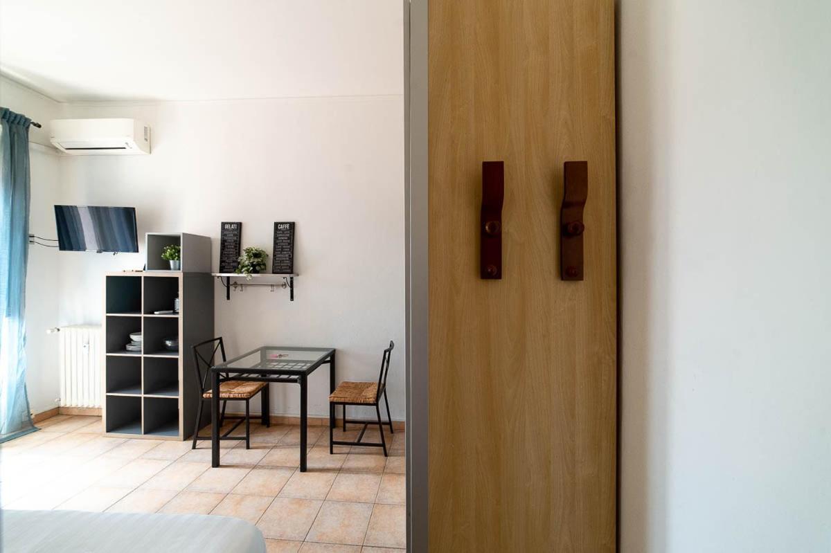 Hbhall Residenze Darsena Milan Exterior photo