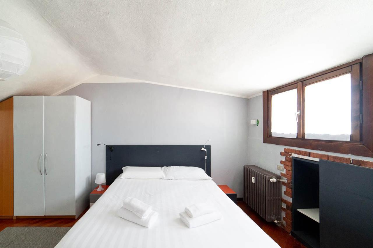 Hbhall Residenze Darsena Milan Exterior photo