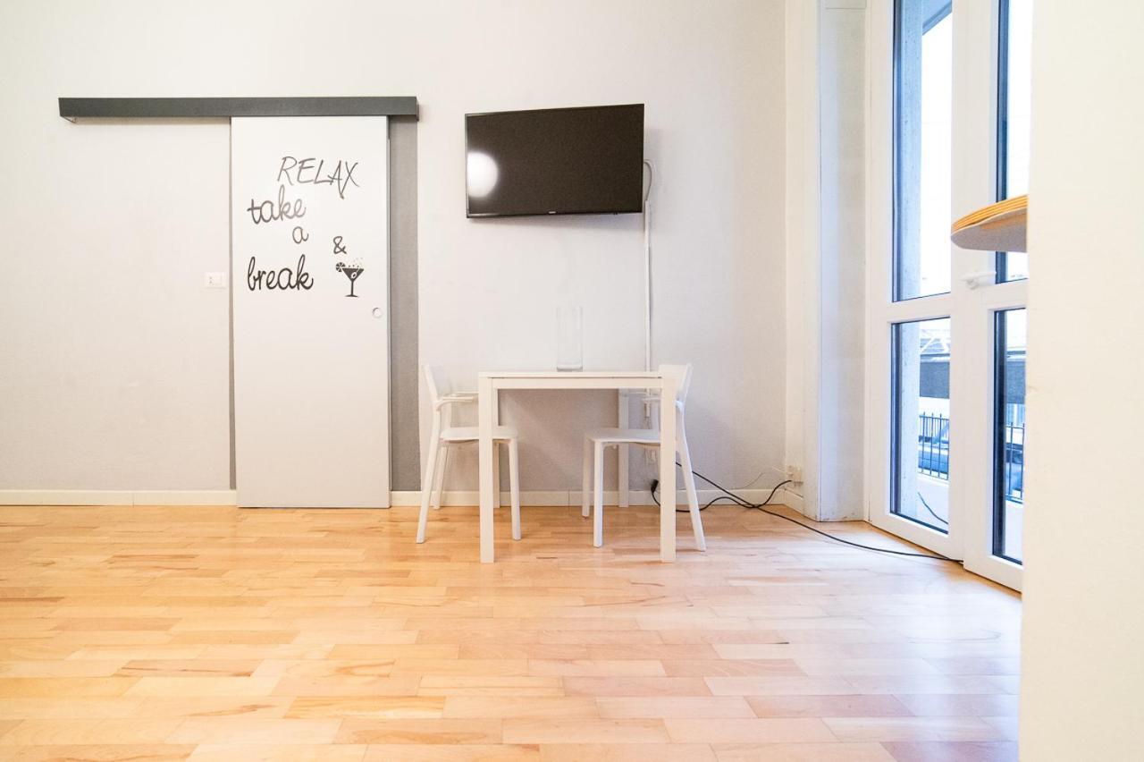 Hbhall Residenze Darsena Milan Exterior photo