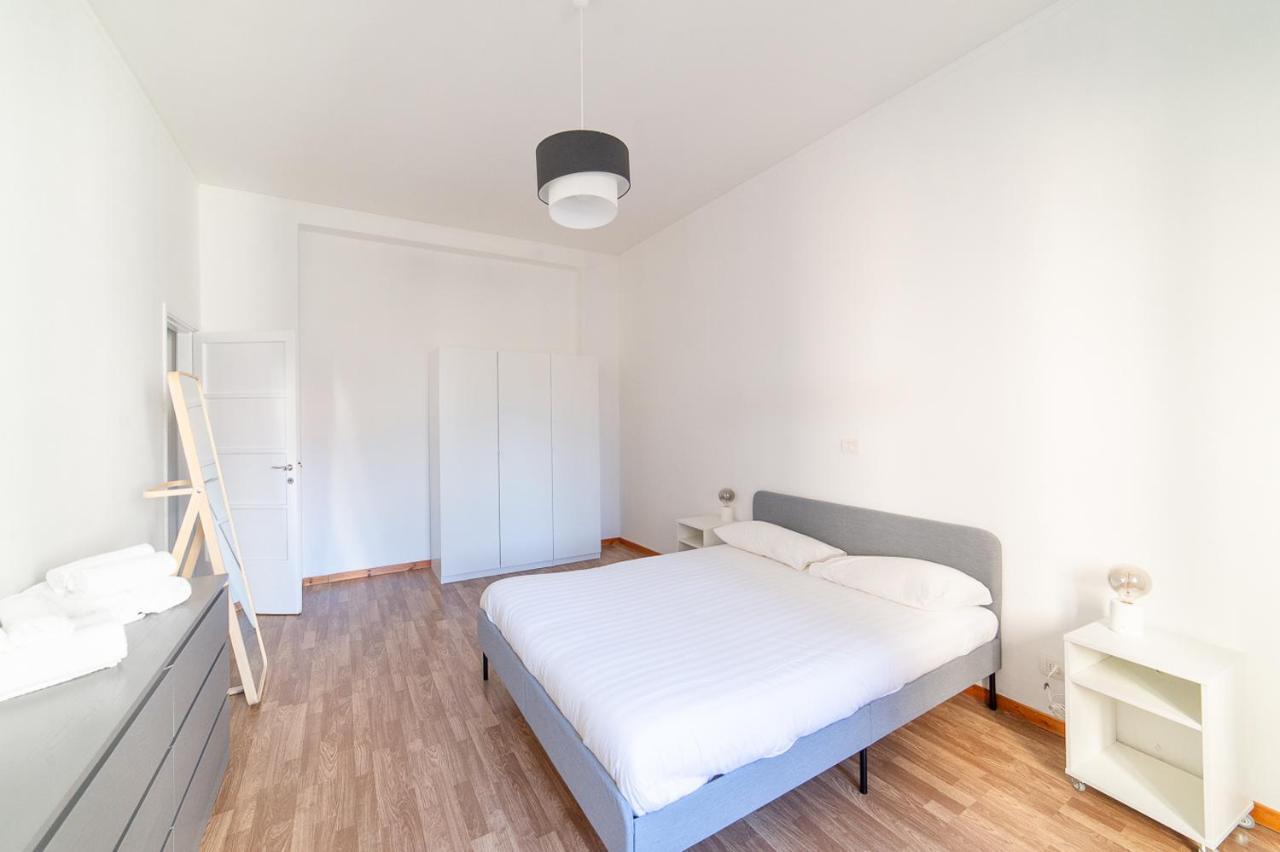 Hbhall Residenze Darsena Milan Exterior photo